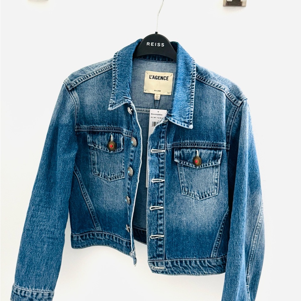 L'AGENCE
Koda Cropped Denim Jacket - Picture 10 of 11